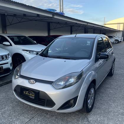 FORD FIESTA 1.6 ROCAM SE 8V FLEX 4P MANUAL FORD FIESTA 1.6 ROCAM SE 8V FLEX 4P MANUAL